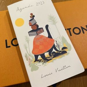 Louis Vuitton 2023 pocket agenda refill (almost new, one mark inside) sold out